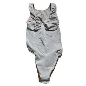 Skims Medium SEAMLESS SCULPT SCOOP NECK THONG BODYSUIT Sienna Brown NWOT MSRP 70